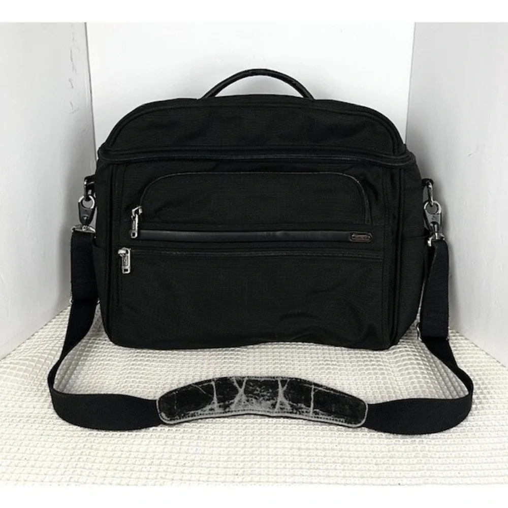 Tumi Alpha Expandable Laptop Bag Briefcase Black 26176D4